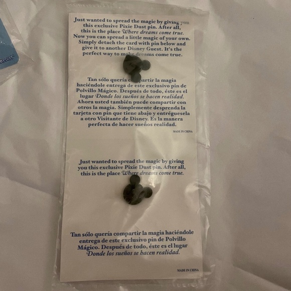 Lot of 2 NEW - LE Tinker Bell (2) Sharing and Cinderellas Castle (2005) Pins - Picture 6 of 6